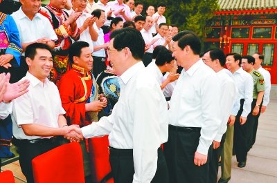胡锦涛：深入开展创先争优活动(图)
